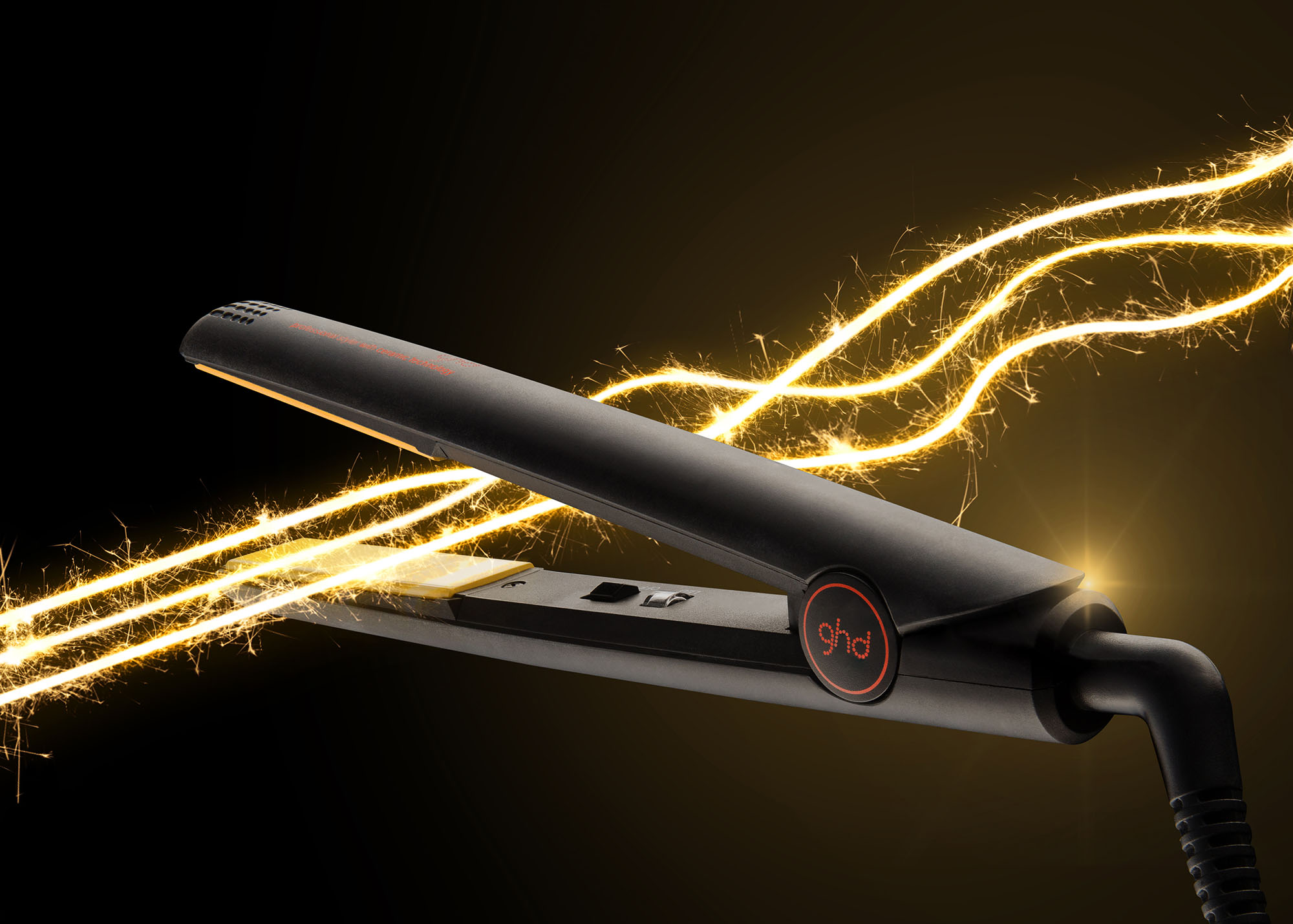 Ian Knaggs Commercial Product Photographer - GHD straighteners with Sparklers